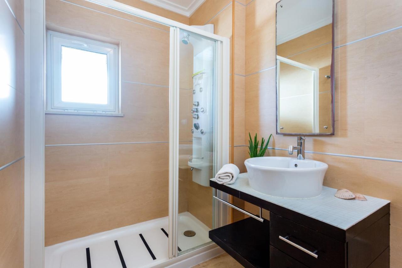 Mira Baia - Meia Praia Family Apartment Lagos Bagian luar foto